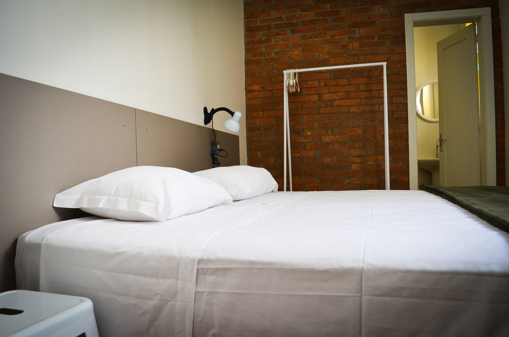 Brick Hostel ポルト・アレグレ エクステリア 写真